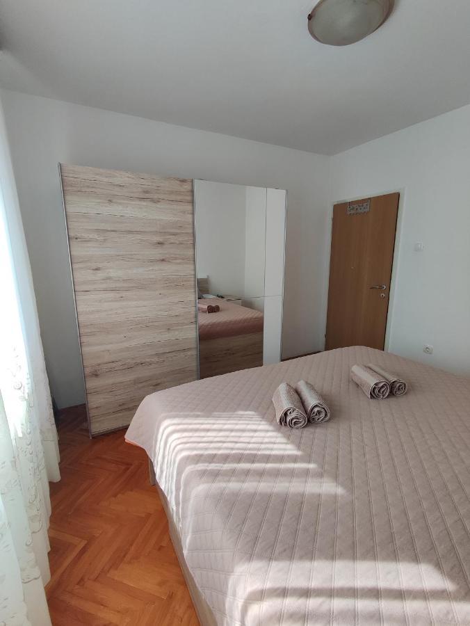 Apartment Jelena 法扎纳 外观 照片
